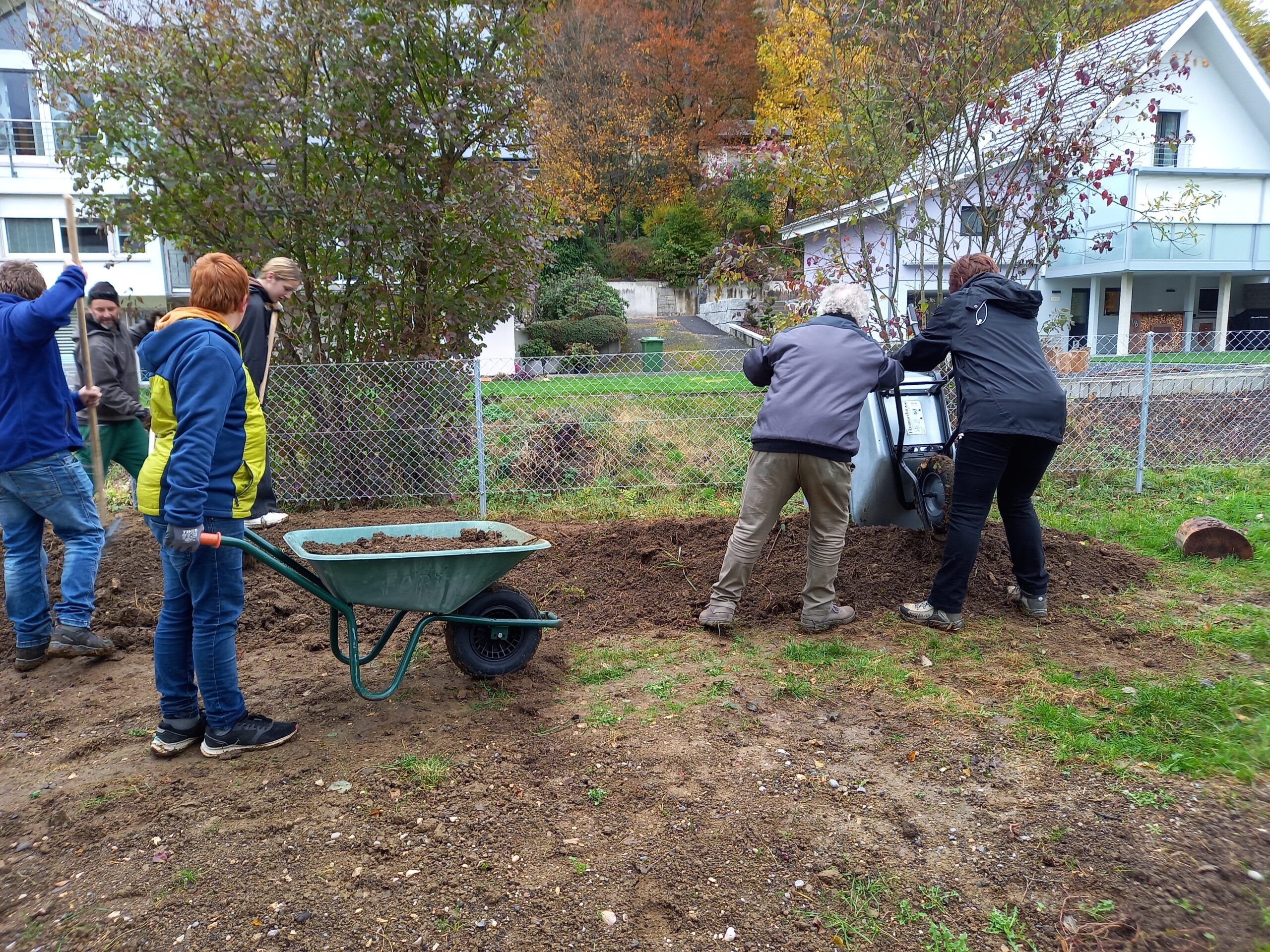 Pflanzmorgen Schule Holderbank