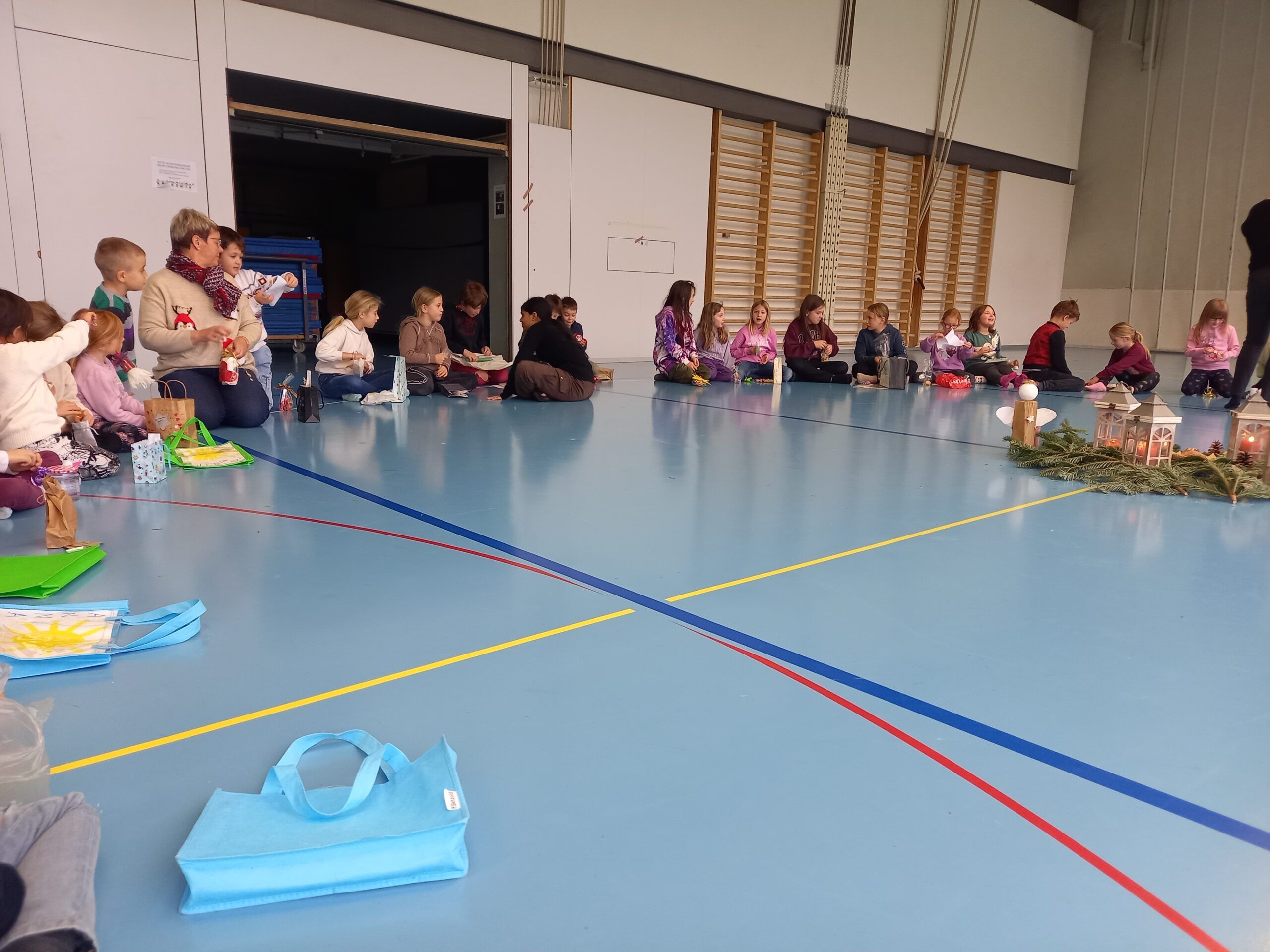 Adventswichteln Schule Holderbank