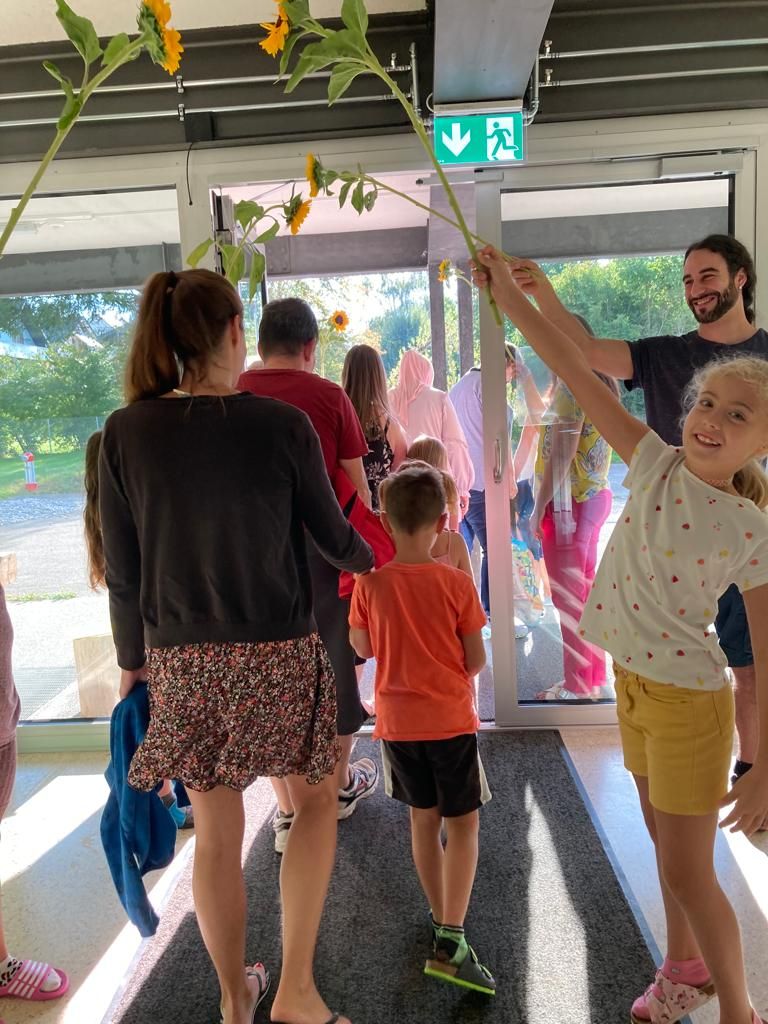 Schuljahres Start Schule Holderbank