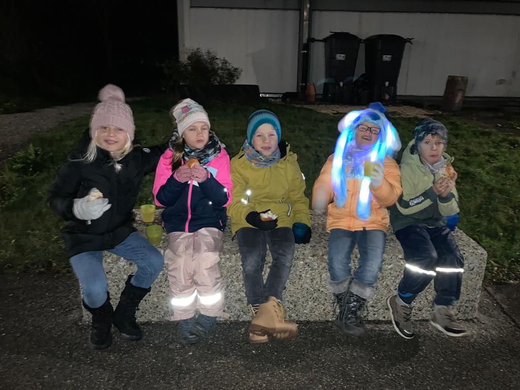 Räbeliechtliumzug Schule Holderbank